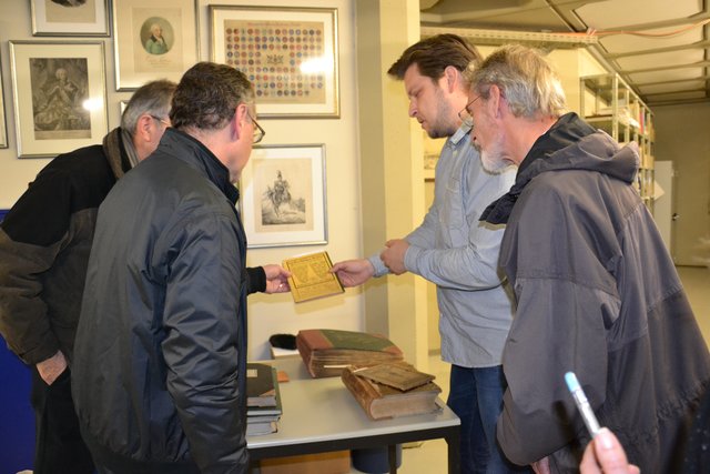 Geschichte zum Anfassen: Im Archiv des Stadt Bretten finden sich zahlreiche Dokumente wie Adressbücher, Handelskarten oder Urkunden.