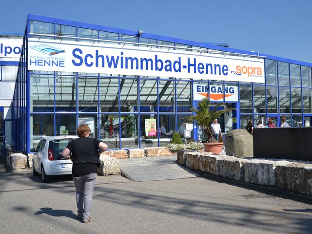 Wie Schwimmbad- und Wellness-Träume wahr werden, konnte man bei Schwimmbad Henne erfahren. | Foto: jf