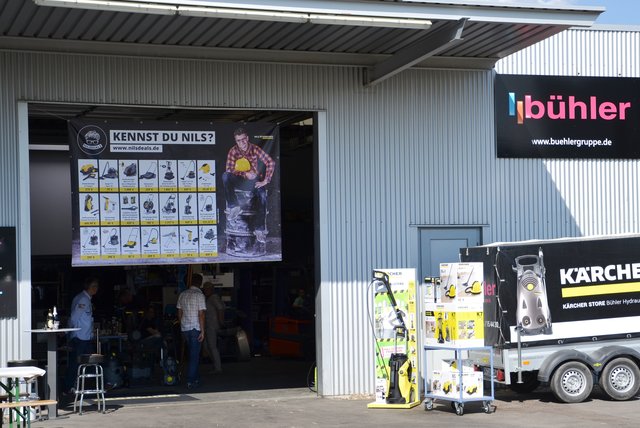 Bei Bühler Hydraulik präsentierte Mitarbeiter Nils drei neue Deals, sprich Angebote von Kärcher. | Foto: jf