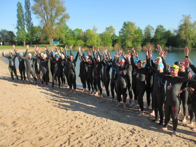 Alle freuen sich aufs Schwimmen.