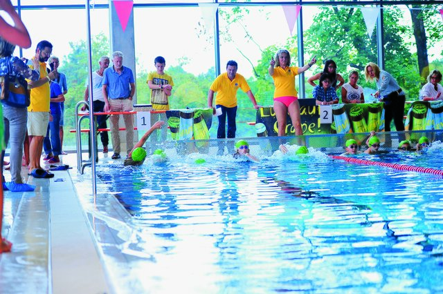 Der Erlös von "Bretten schwimmt" geht an Kinder und Jugendliche aus der Region.