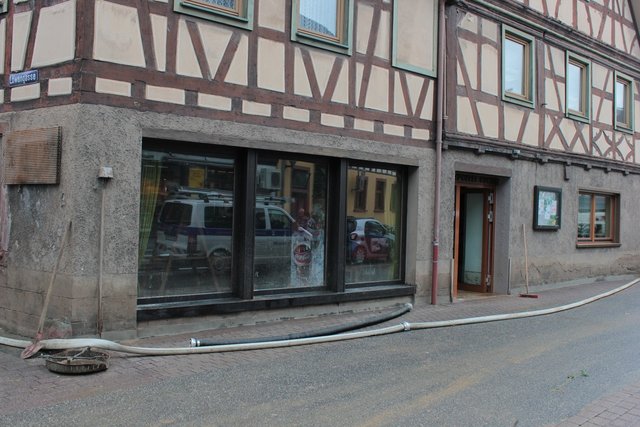 Die Spuren des Wassers sind immer noch sichtbar.