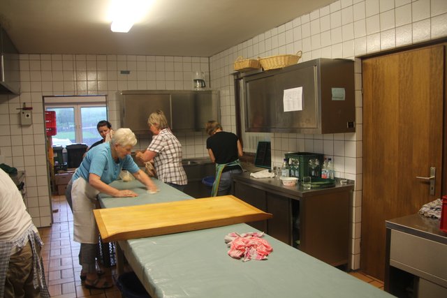 Beim TVO ist alles Handarbeit. | Foto: Klaus Kehrwecker