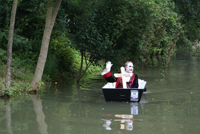 Selbst Eminenz Graf Dracula gab sich die Ehre