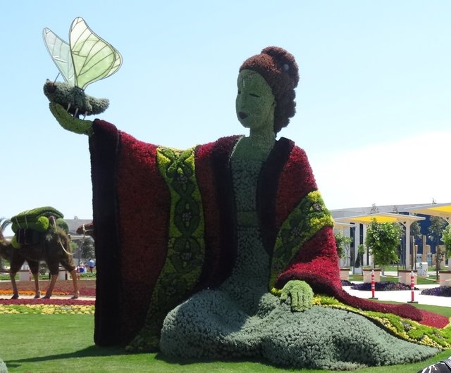 Aus Blumen angefertigt