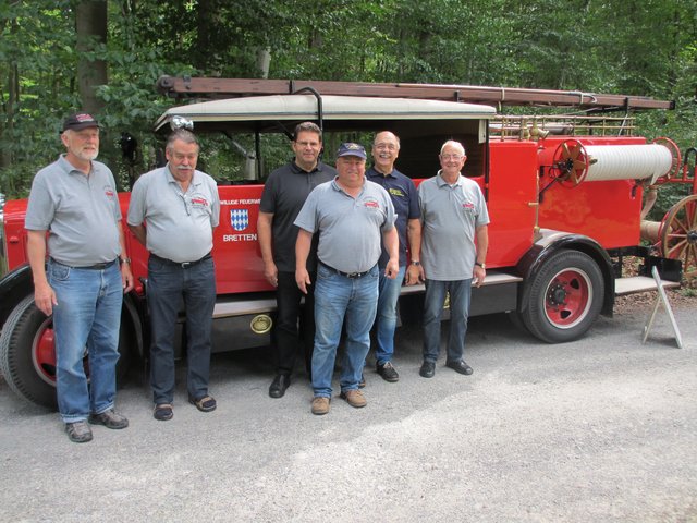 Die Mitglieder der Oldtimer-Crew, die bei der Ausfahrt dabei waren (von links): Gerhard Trinkner, Rolf Klaiber, Detlef Knapp, Thomas Gropp, Anton Pleyer und Hubert Betsche.
