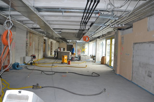 Die Schläuche sollen für die rasche Trocknung der Dämmung nach einem Wassereinbruch sorgen.