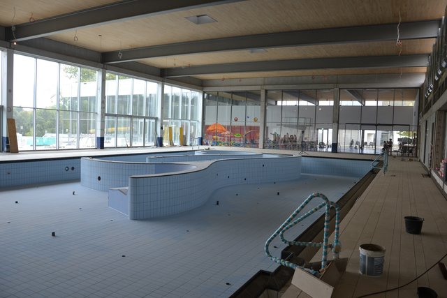 Das große Becken mit dem Strömungskanal.