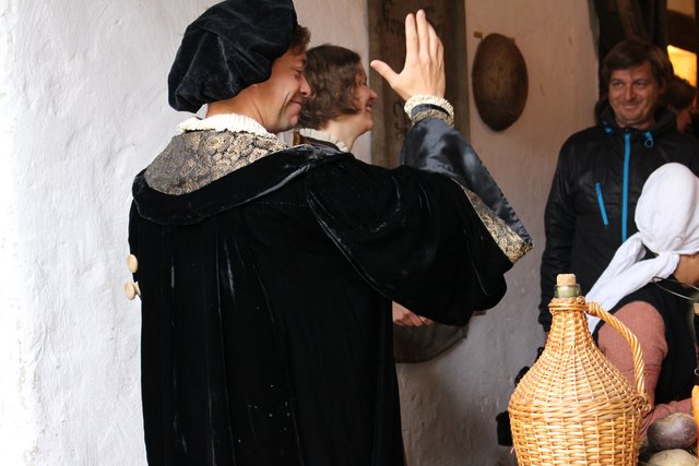 Auch in den Drehpausen geht es lustig zu