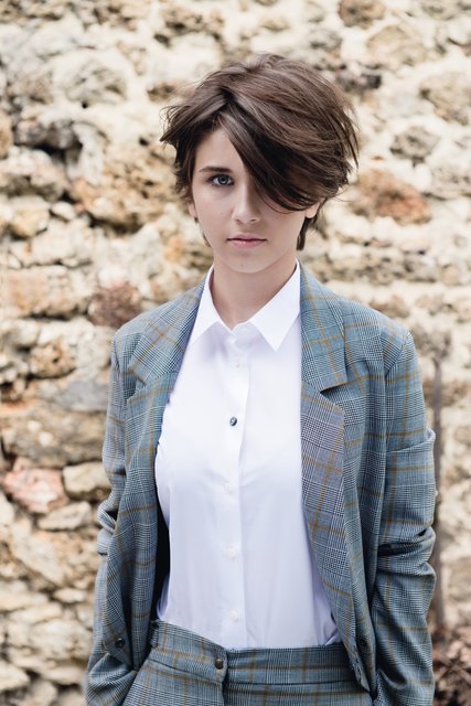 Natürlicher Look bei Mod´s Hair: Der Pony wird im Piquetage auf Mundpartie gekürzt. | Foto: Mod´s Hair