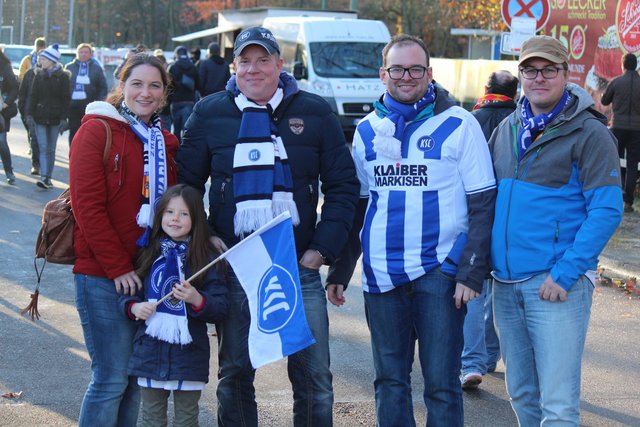 "Uns geht es weder um die Spieler, noch um den Trainer, sondern um den Verein - und zu dem halten wir, komme was wolle" kommentierte Familie Bauer.