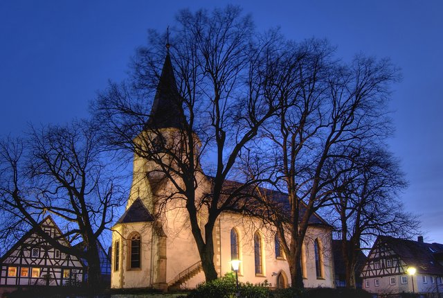 Neulingen-Nußbaum: Stephanskirche zur "blauen Stunde". | Foto: Achim Rüdiger