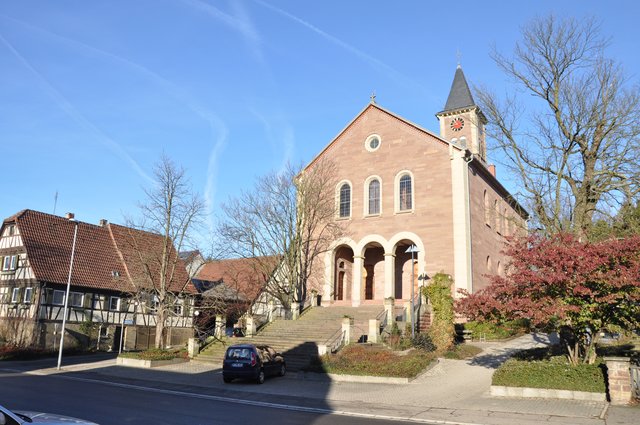 Neulingen-Bauschlott: Evangelische Kirche am Anger. Foto: ch