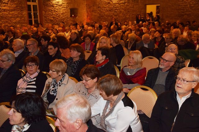 Der große Saal auf Gut Schwarzerdhof war voll besetzt. Foto: ch