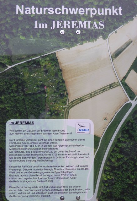 Eine Tafel am Eingang des „Jeremias“ zeigt Lage und Ausdehnung des Naturschwerpunktes einschließlich einer von Stadtarchivar Alexander Kipphan verfassten Erklärung des Gewannnamens. | Foto: NABU Bretten