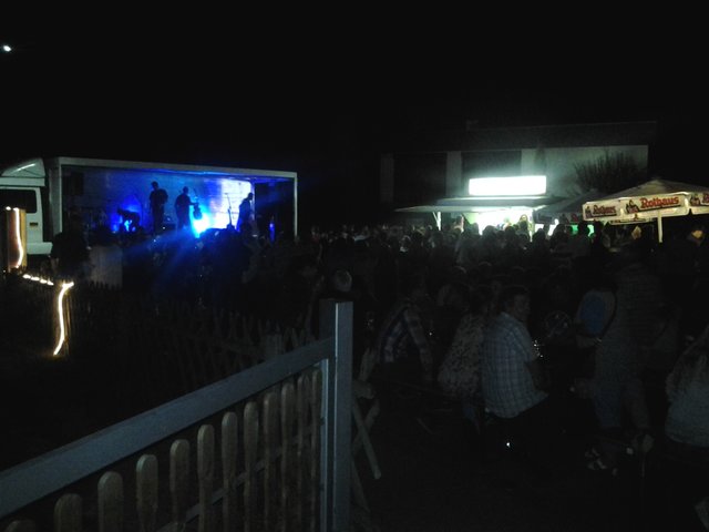 4444 cm-Straßenfest