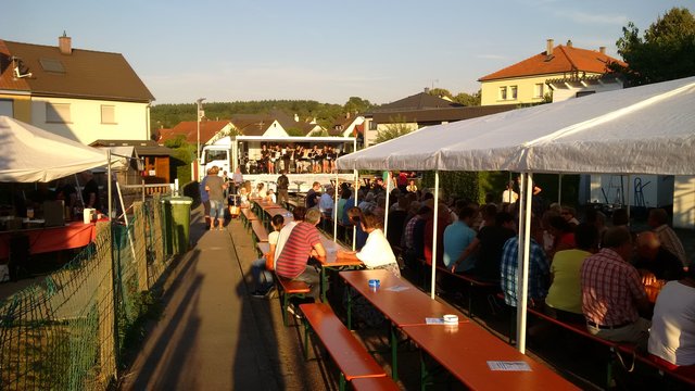 4444 cm-Straßenfest