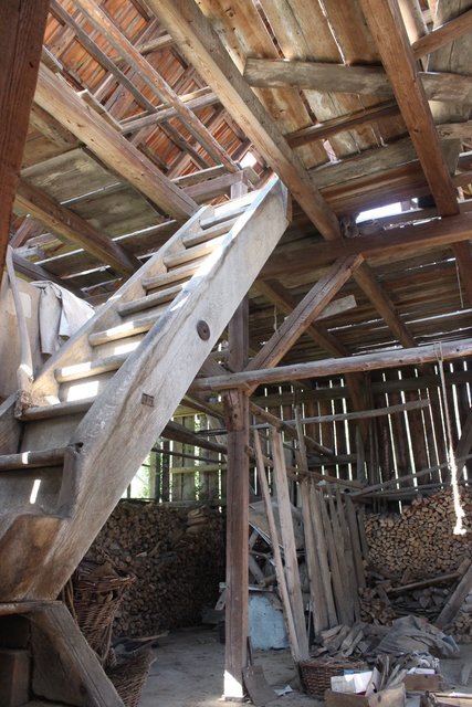 Platz für noch mehr Räume wäre auch im angebauten Tabakschopf.