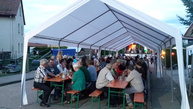 4444 cm-Straßenfest