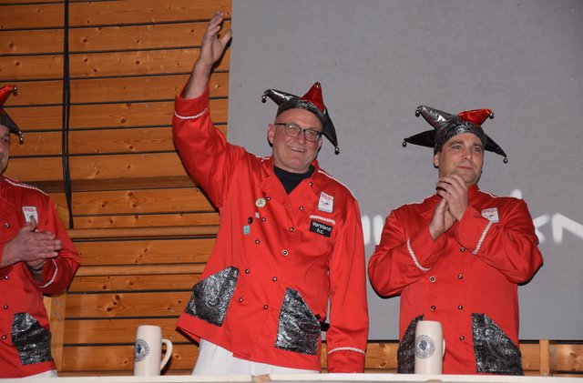 Seid gegrüßt, Ihr Narren aus Stadt und Land!