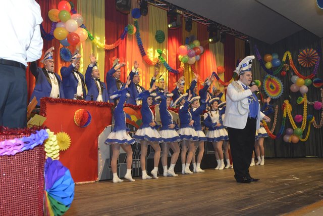 Weiß-blau ist in Bretten Narrenpflicht.