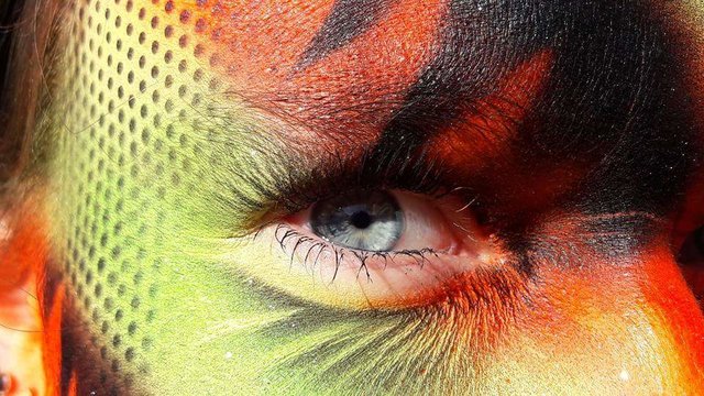 die Farben bringen die Augen zum leuchten