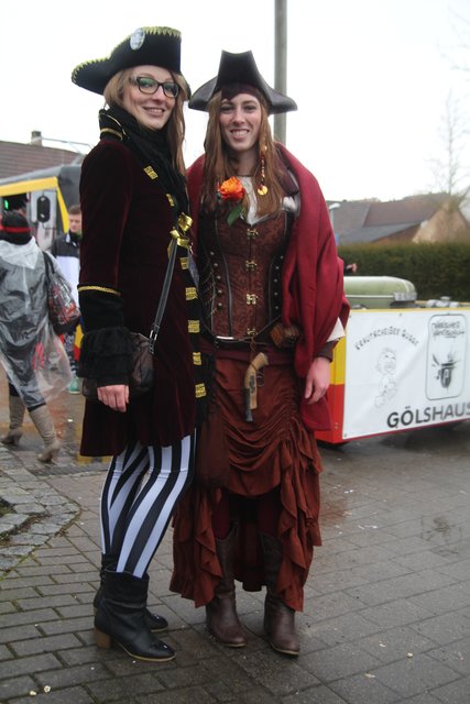 Julia Kornek (links), Laura Frick