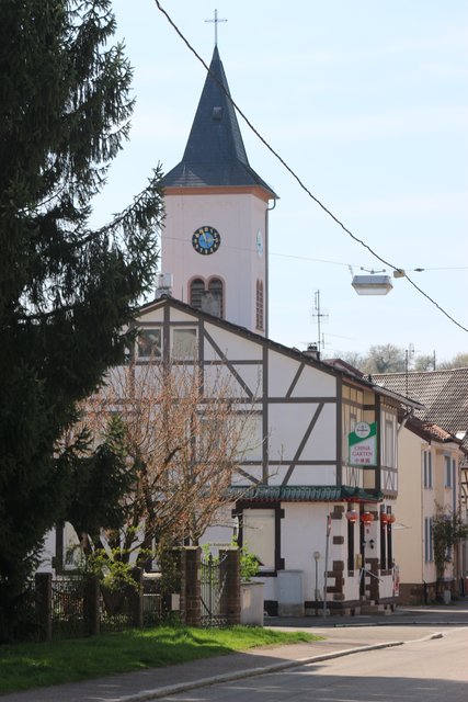 Blick auf Kirche in Rinklingen