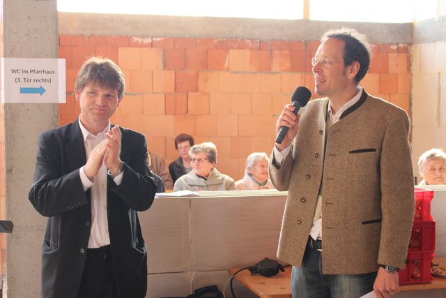 Bürgermeister Nöltner und Pfarrgemeinderat Kampa