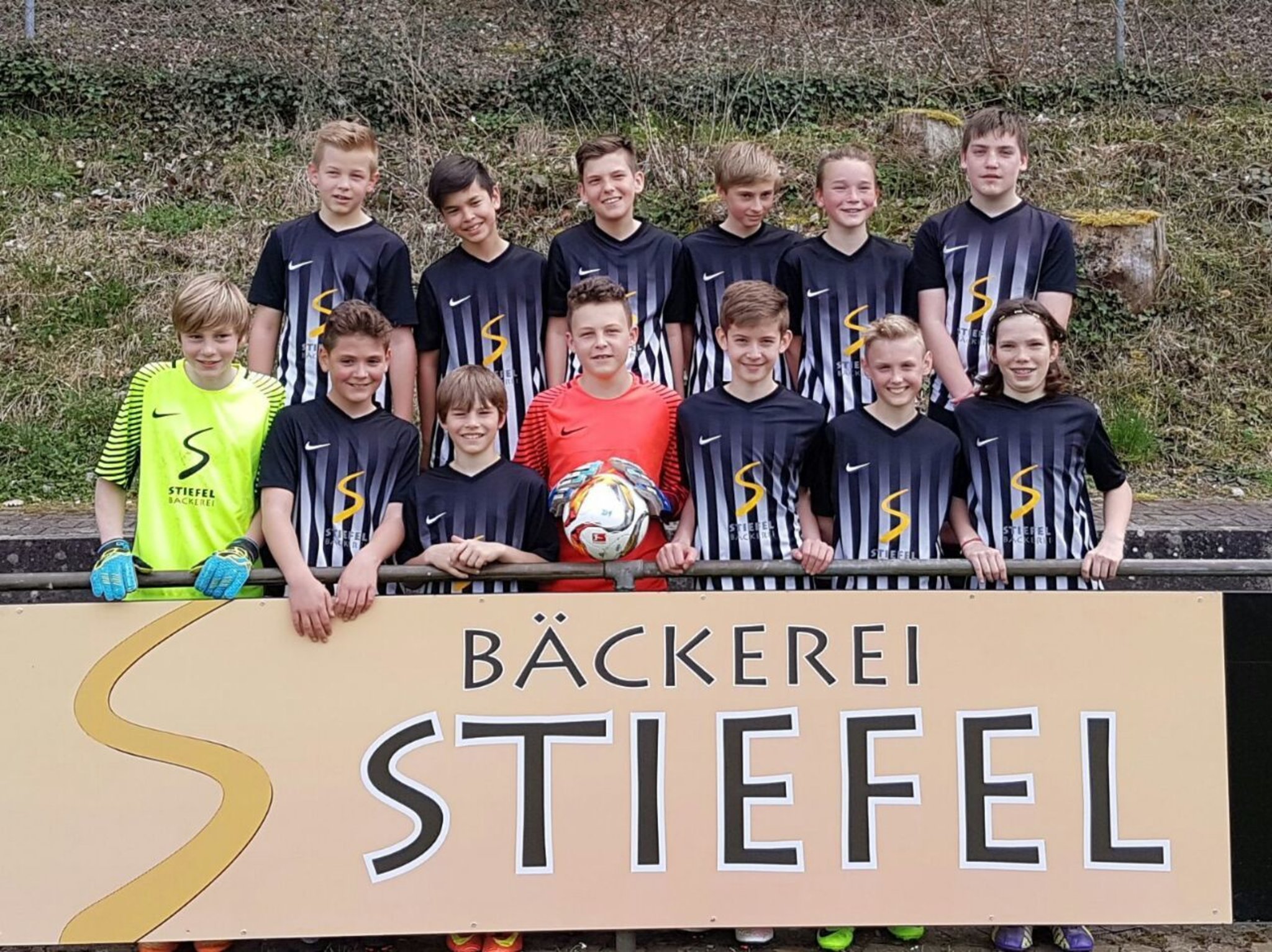 U12 des KSC war zu Besuch bei der D1 von Kickers Büchig - Bretten
