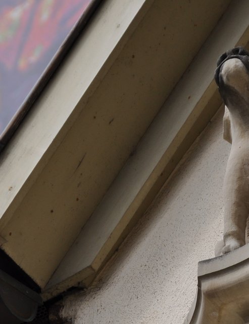 Das vierte Hundle bewacht den bunten Melanchthon. | Foto: ch