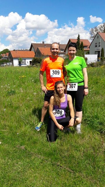 Maik, Claudia und Tanja beim Burgberglauf in Richen/Eppingen.