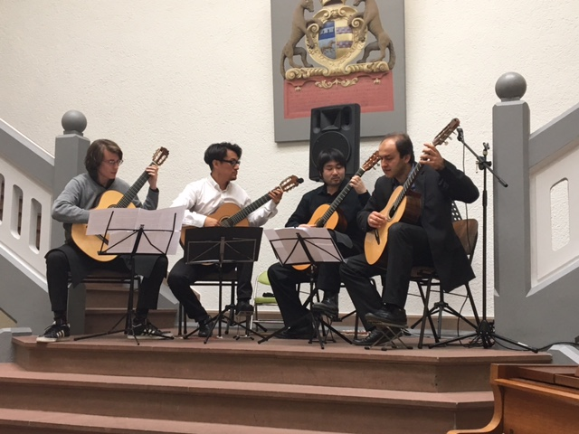 Das Gitarrenquartett der Dozenten Raman Tashpulodau, Yusuke Jimbo,  Noel Contreras und  Sean Silva ( von rechts) | Foto: Musikschule Raab