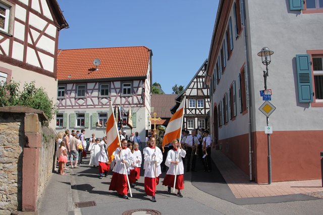 Fronleichnams-Prozession der Pfarrei Obergrombach.