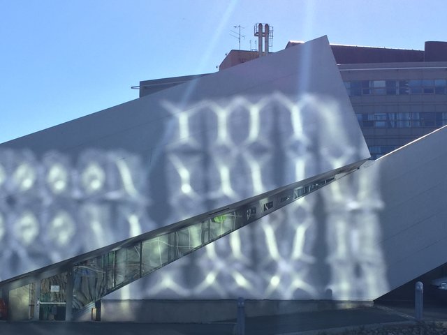 Lichtspiegelungen am Polaria