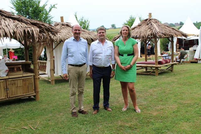 Baron und Baronin von Papius mit Oberbürgermeister Martin Wolff.