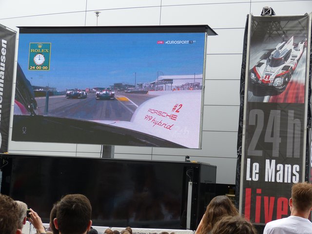 Es geht los: der spätere Sieger in der Startphase