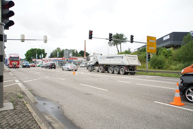 Bei einem Unfall in Bretten wurde zwei Männer verletzt.