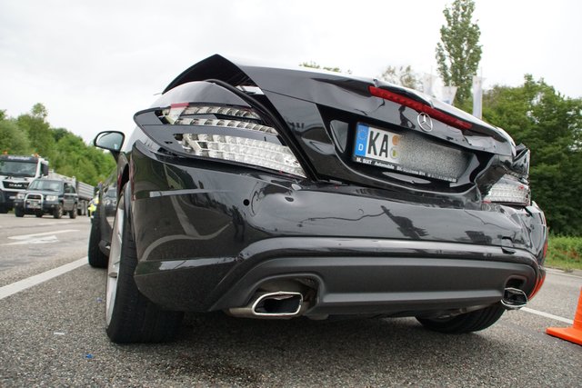 Bei einem Unfall in Bretten wurde zwei Männer verletzt.