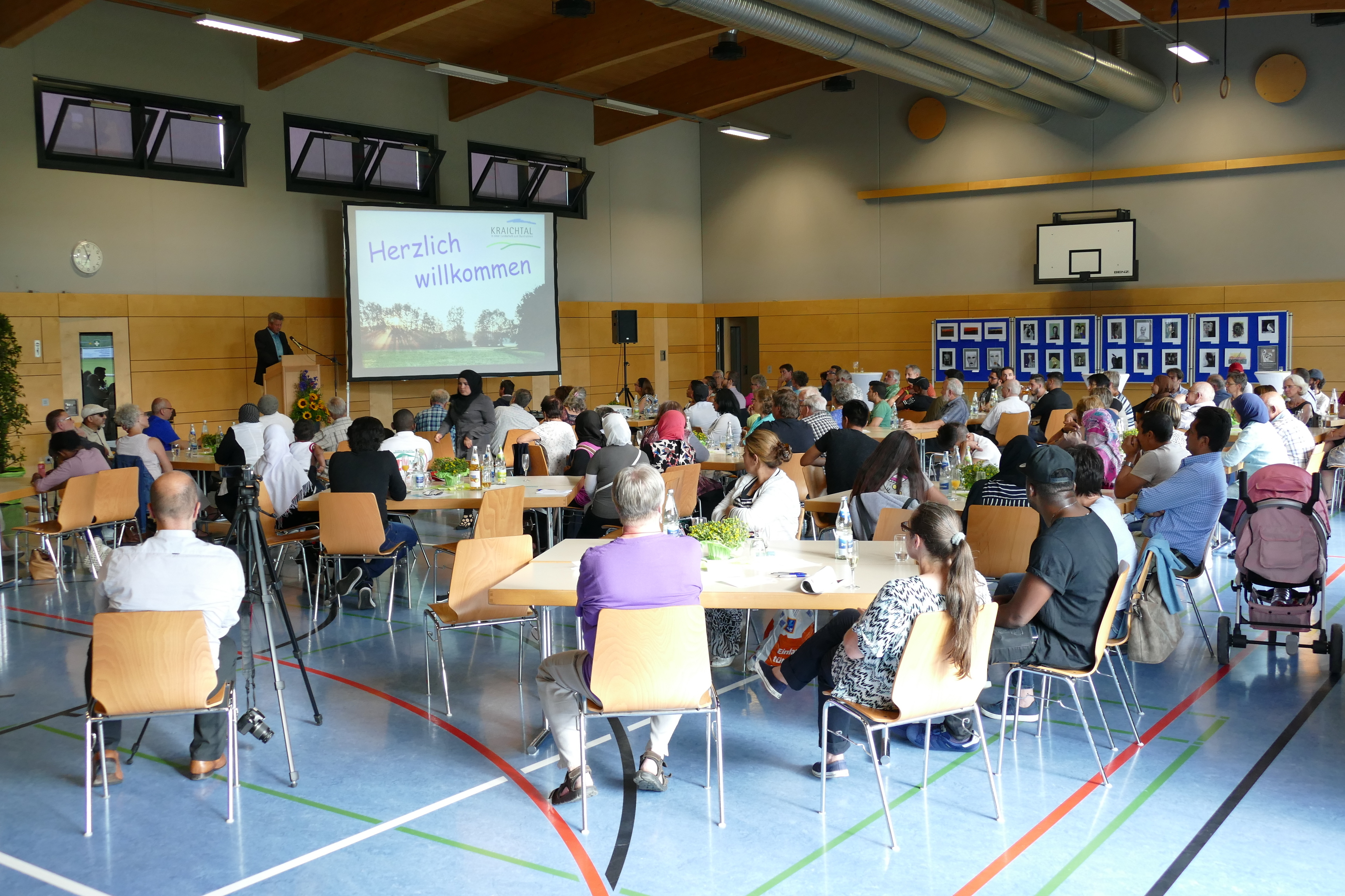 Das Helferfest in der Mehrzweckhalle Menzingen.