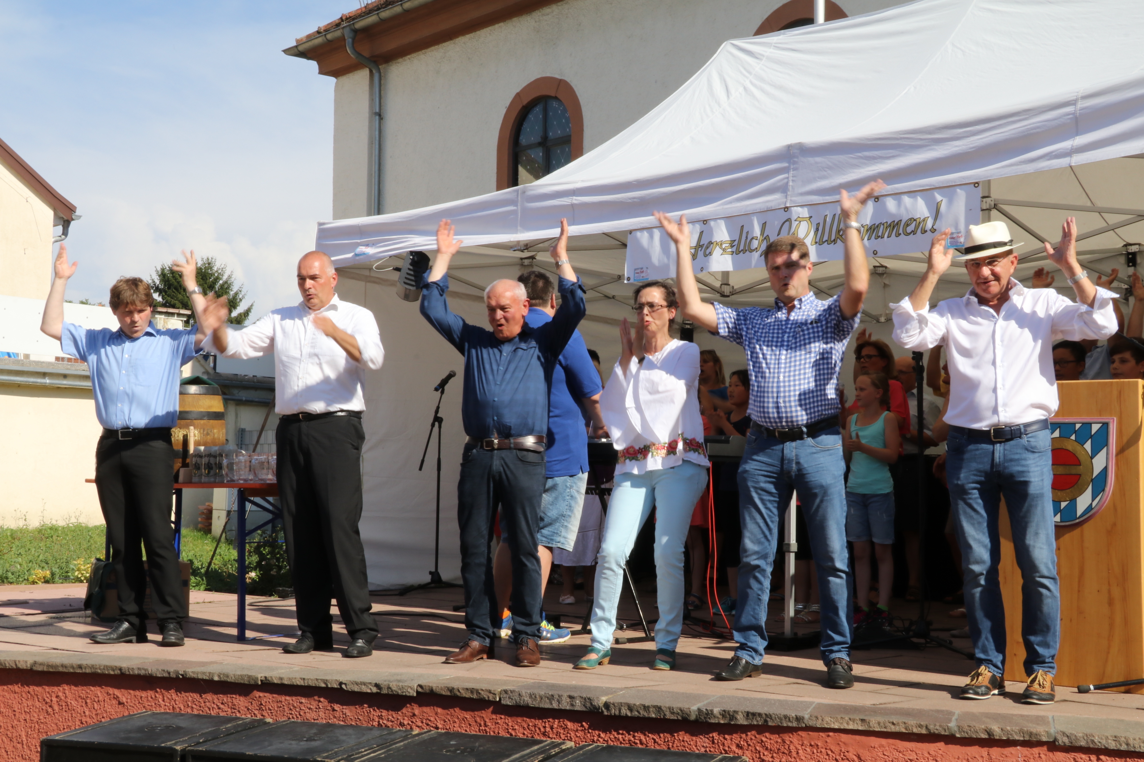 Die Polit-Prominenz beim "Früchte-Kanon".