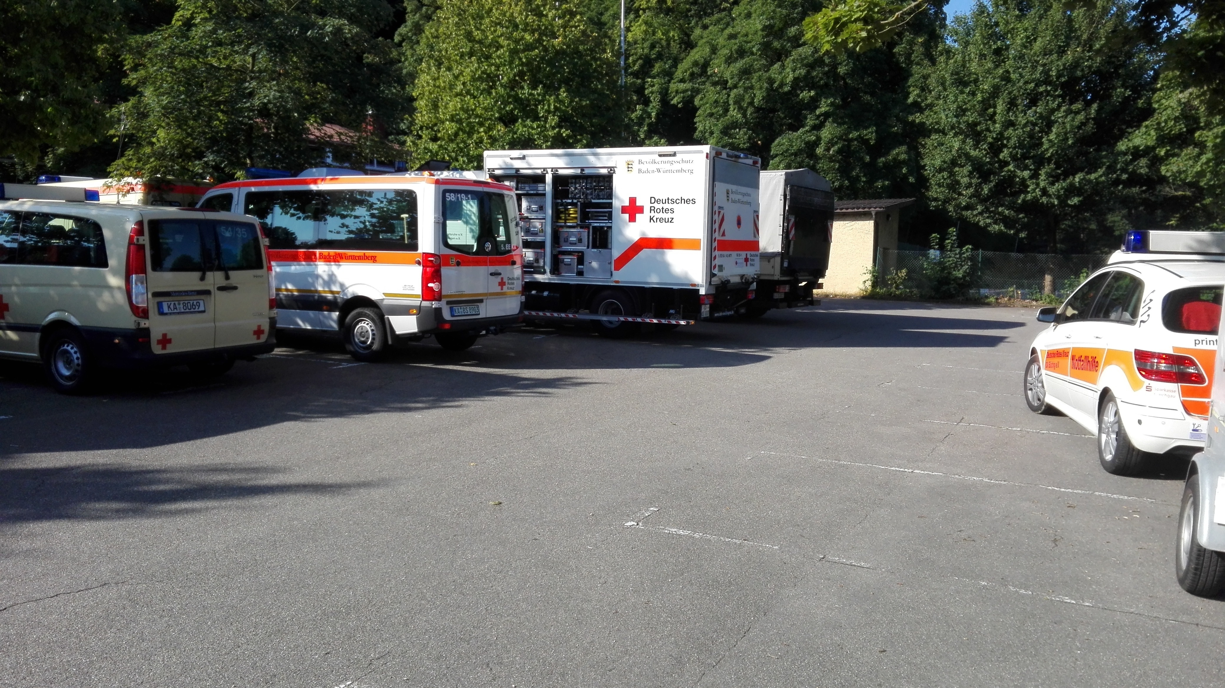 Alle Fahrzeuge fanden auf dem Parkplatz vor der Bürgerwaldhalle genügend Platz
