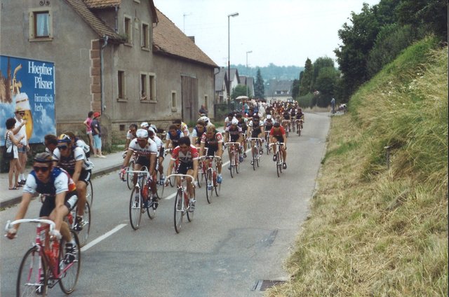 Großereignis im Jahr 1987: Die Tour de France rollte durch Gochsheim.