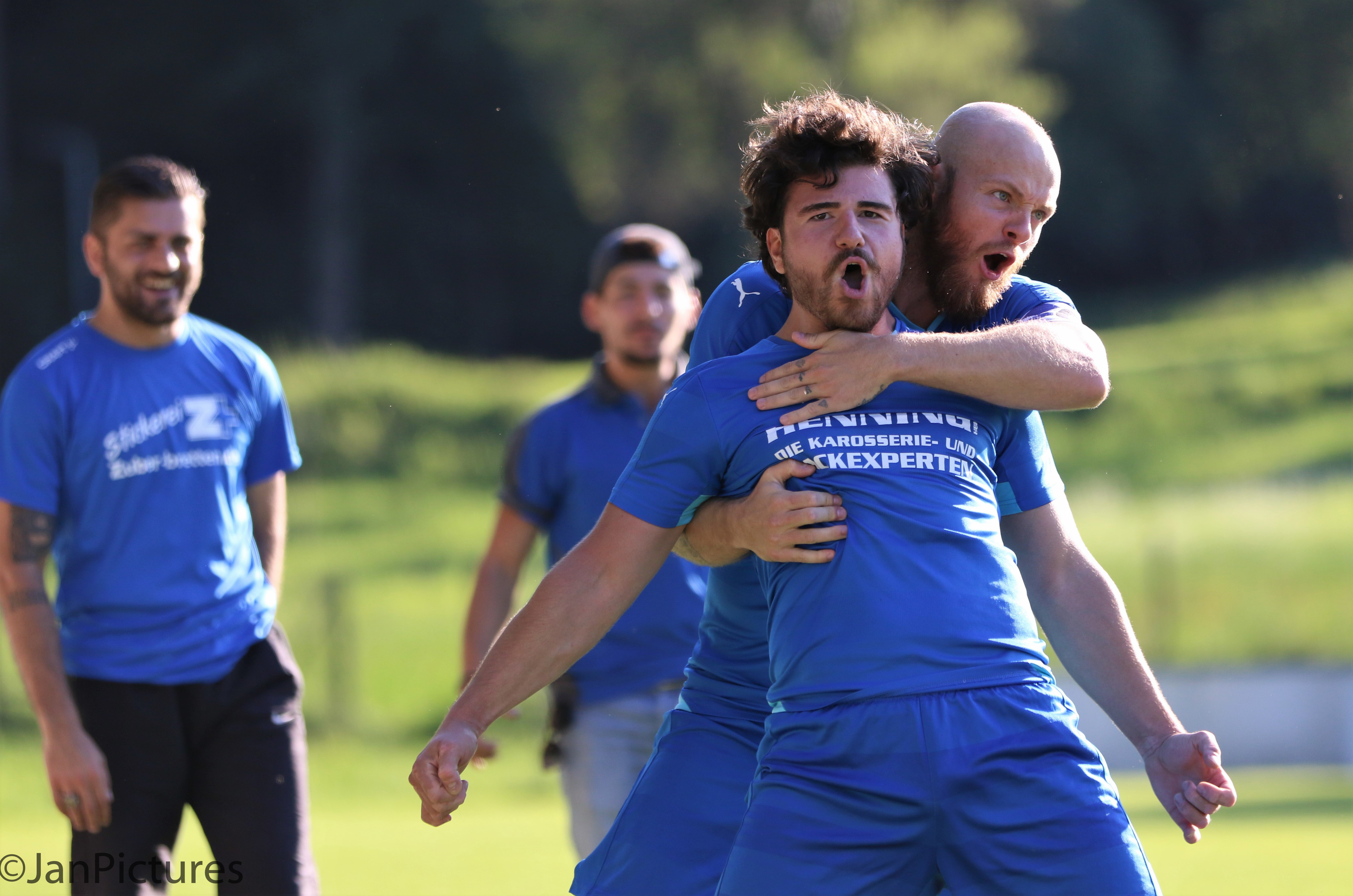 Enes Batmaz mit dem Siegtreffer für Gondelsheim