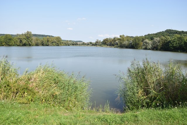 Vorbei am sommerlich verträumten Aalkistensee führte die Route der Ferienradler. Foto: ch