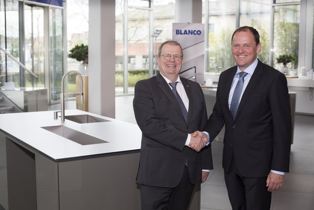 Der langjährige Vorsitzende der Geschäftsführung Achim Schreiber (links) und sein Nachfolger Frank Gfrörer.