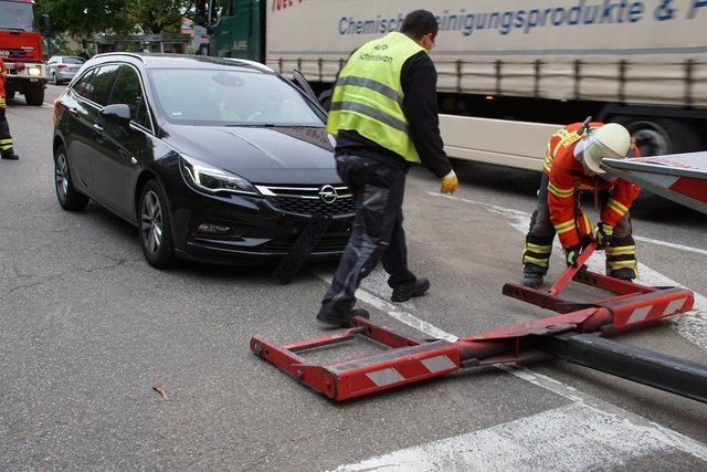 Schwere Verletzungen hat sich ein 46-jähriger Motorradfahrer bei einem Verkehrsunfall am Mittwochmorgen, 13. September, in Königsbach zugezogen.