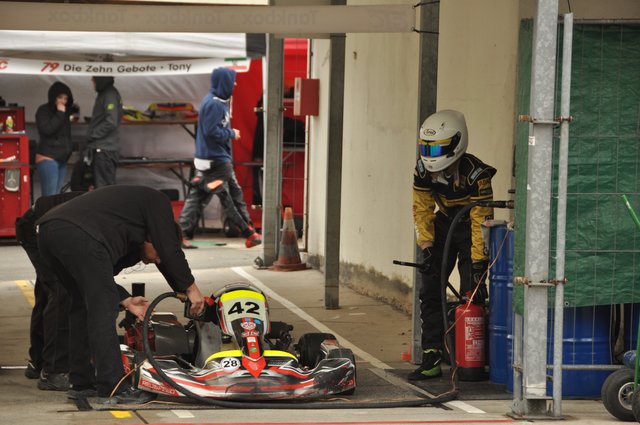 Team 42 an der Tankbox