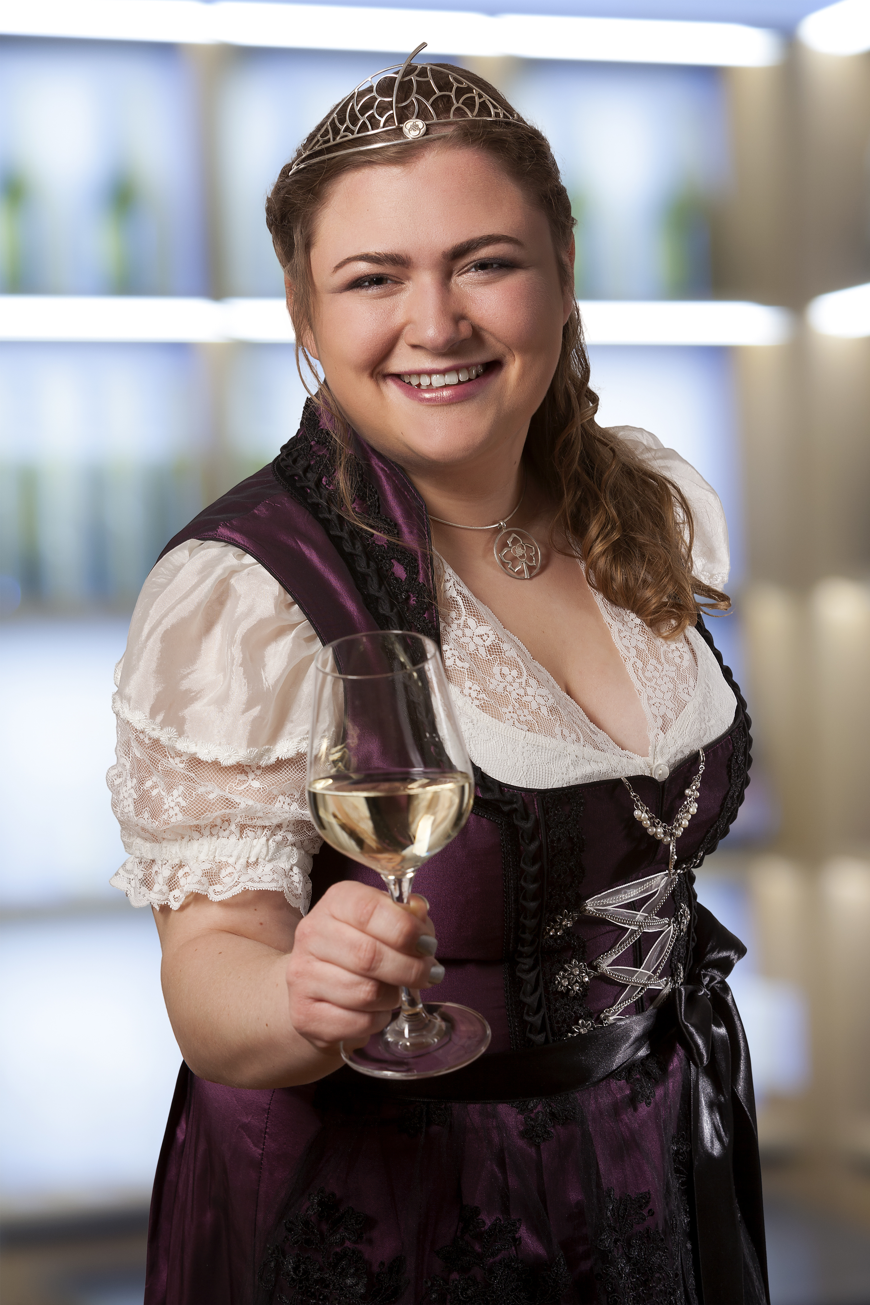 Kraichgauer Weinprinzessin: Rebecca Grieb freut sich auf ihre erste Begegnung mit schwäbischen Weingärtnern.