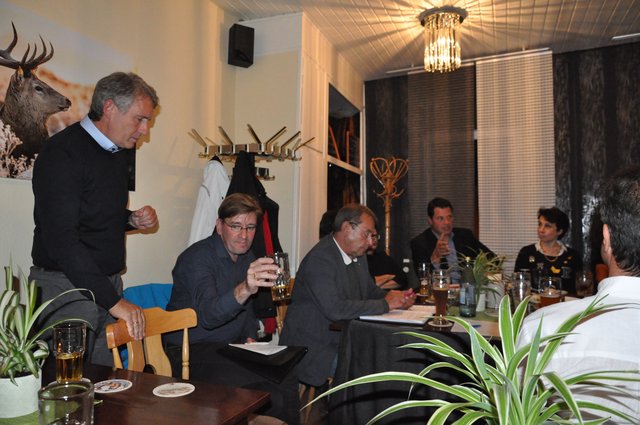 Planer und nicht Investor: Südbau-Geschäftsführer Markus Vierling (links) stellte die Rolle seines Unternehmens klar. Foto: ch